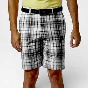 HAGGAR®Cool 18 PRO Stretch Men’s‎ Shorts | Black & White Plaid | Size 38